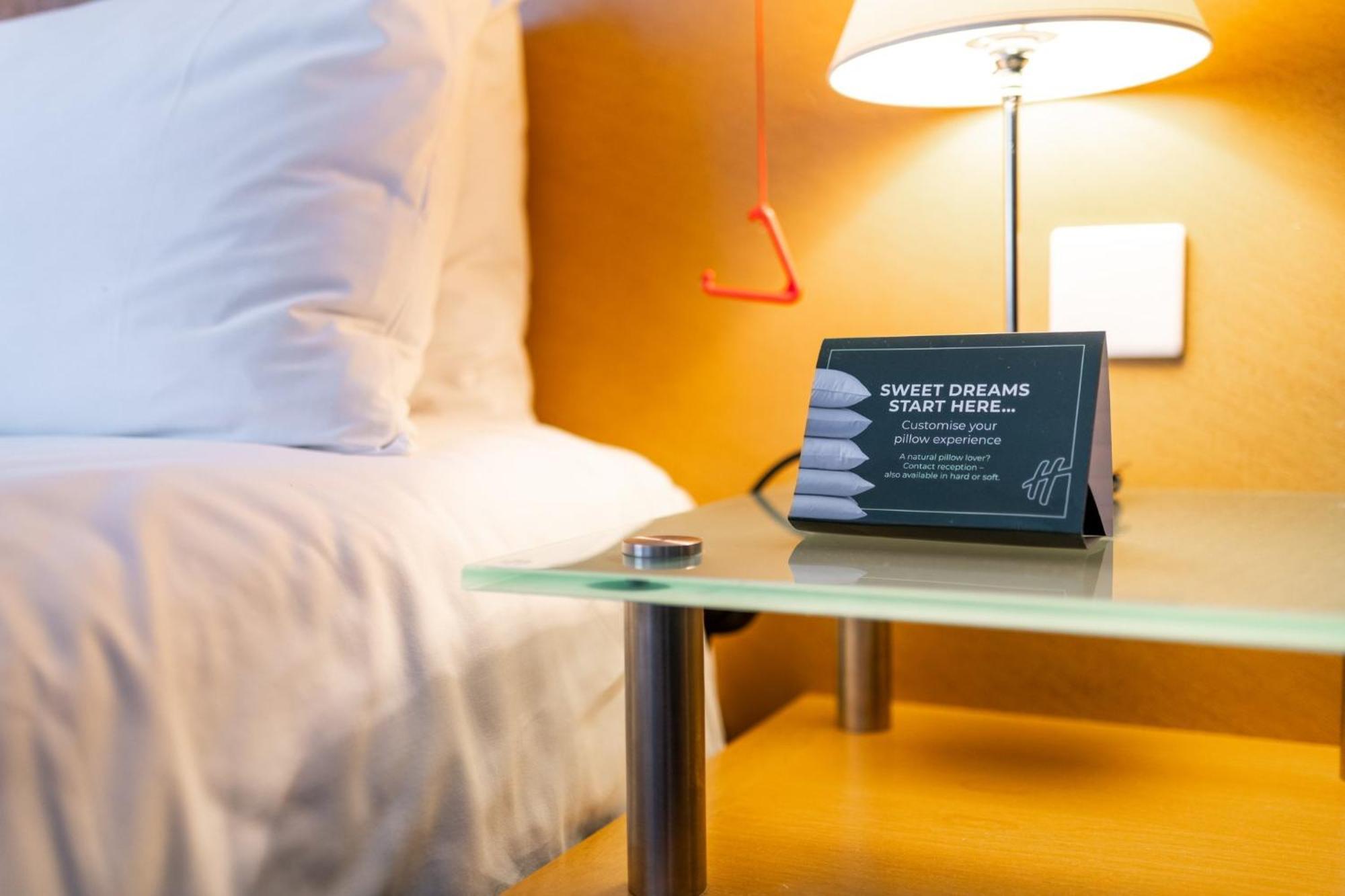 Holiday Inn Ashford - North A20 By Ihg Exteriör bild