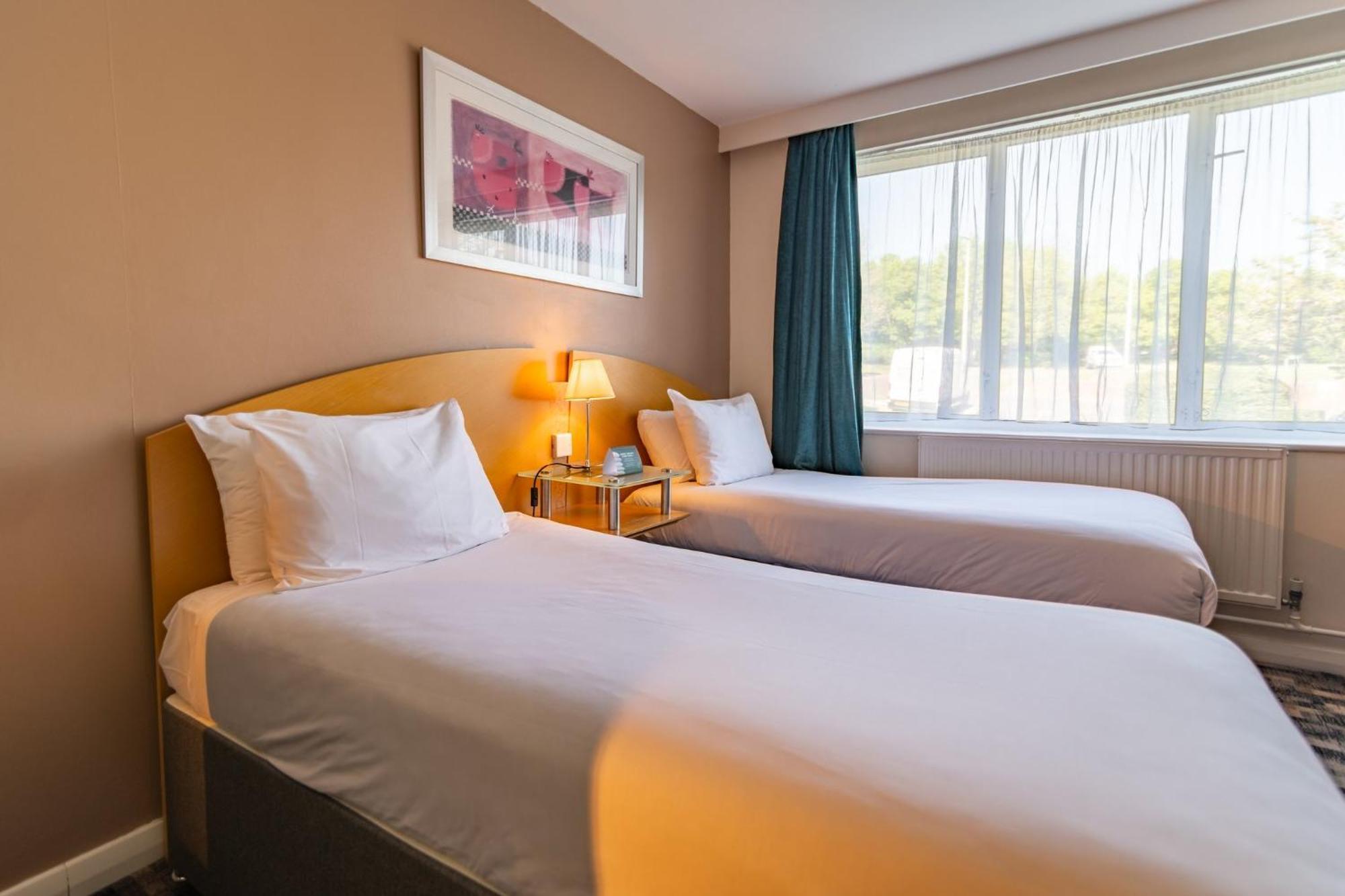 Holiday Inn Ashford - North A20 By Ihg Exteriör bild