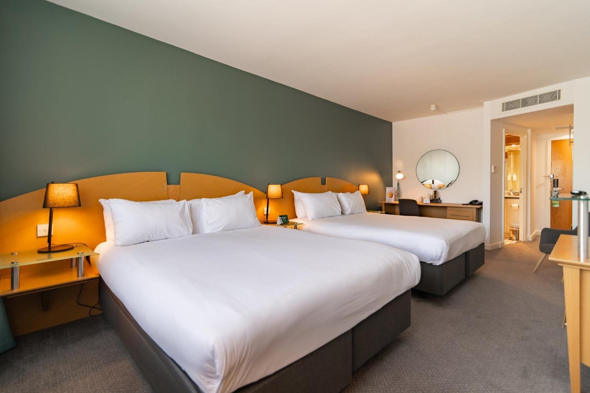 Holiday Inn Ashford - North A20 By Ihg Exteriör bild