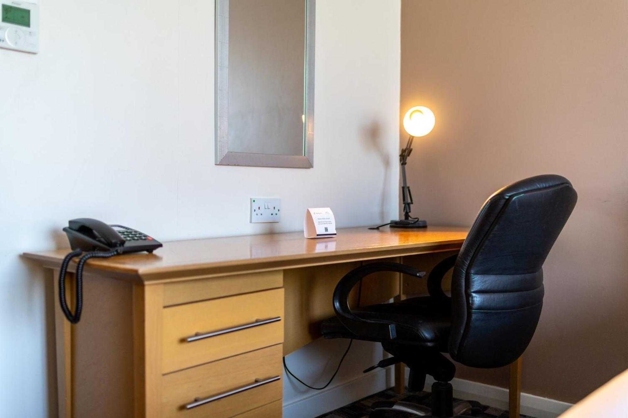 Holiday Inn Ashford - North A20 By Ihg Exteriör bild