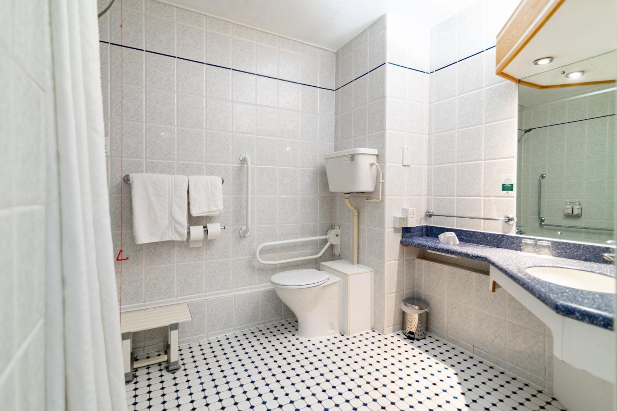 Holiday Inn Ashford - North A20 By Ihg Exteriör bild