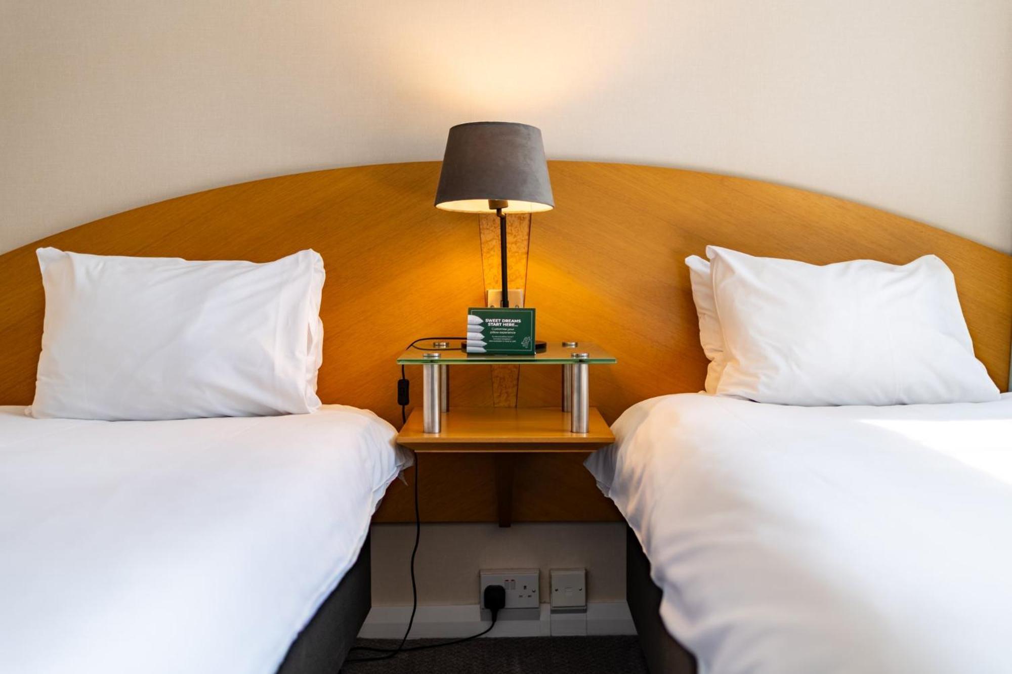 Holiday Inn Ashford - North A20 By Ihg Exteriör bild