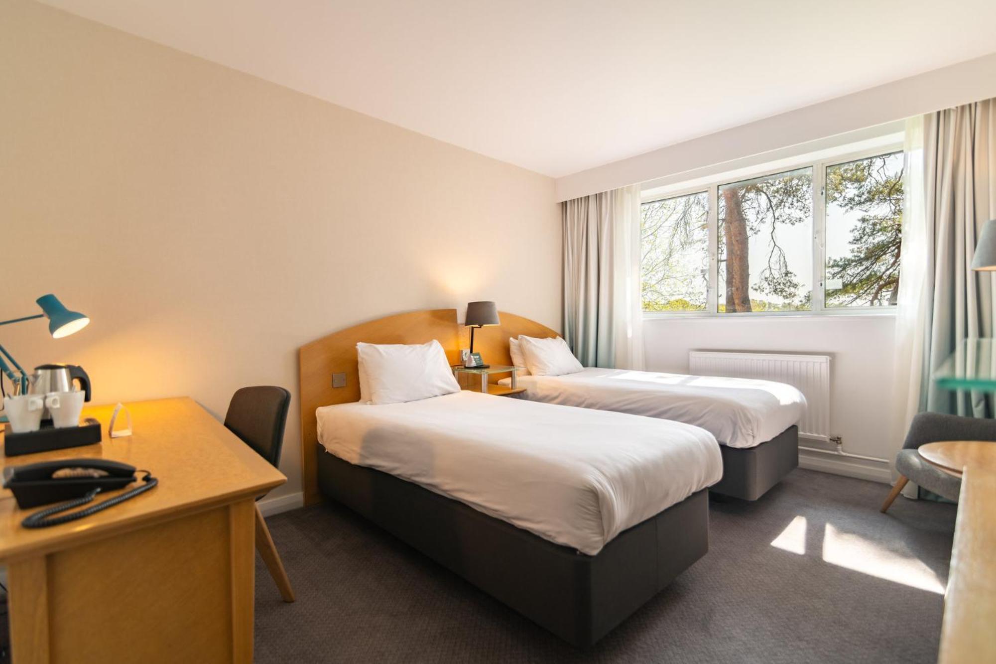 Holiday Inn Ashford - North A20 By Ihg Exteriör bild