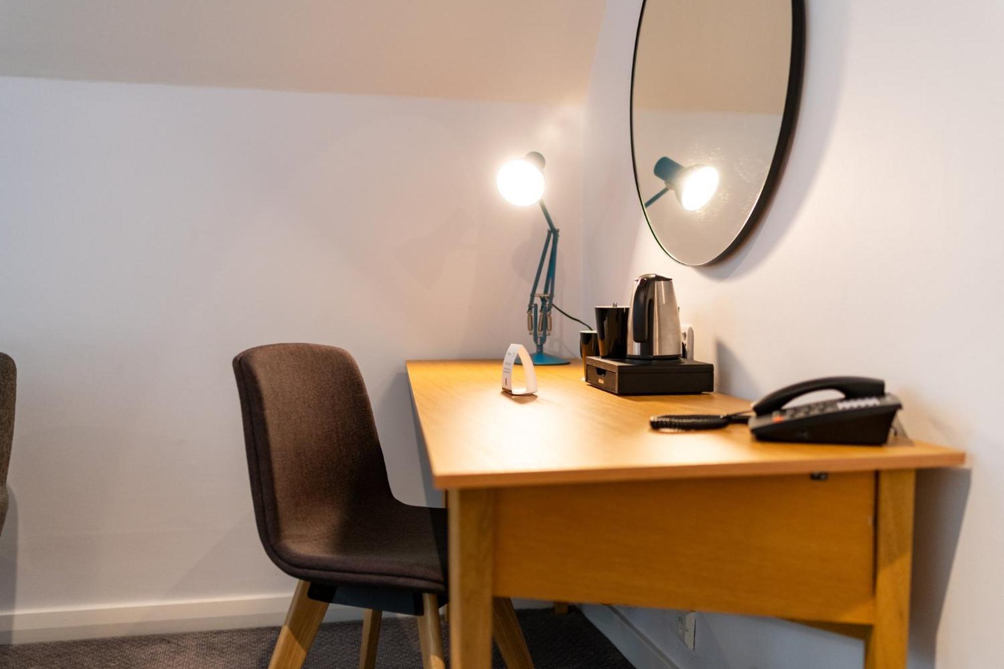 Holiday Inn Ashford - North A20 By Ihg Exteriör bild