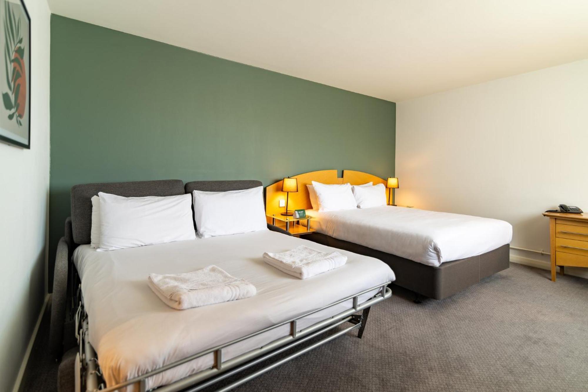 Holiday Inn Ashford - North A20 By Ihg Exteriör bild
